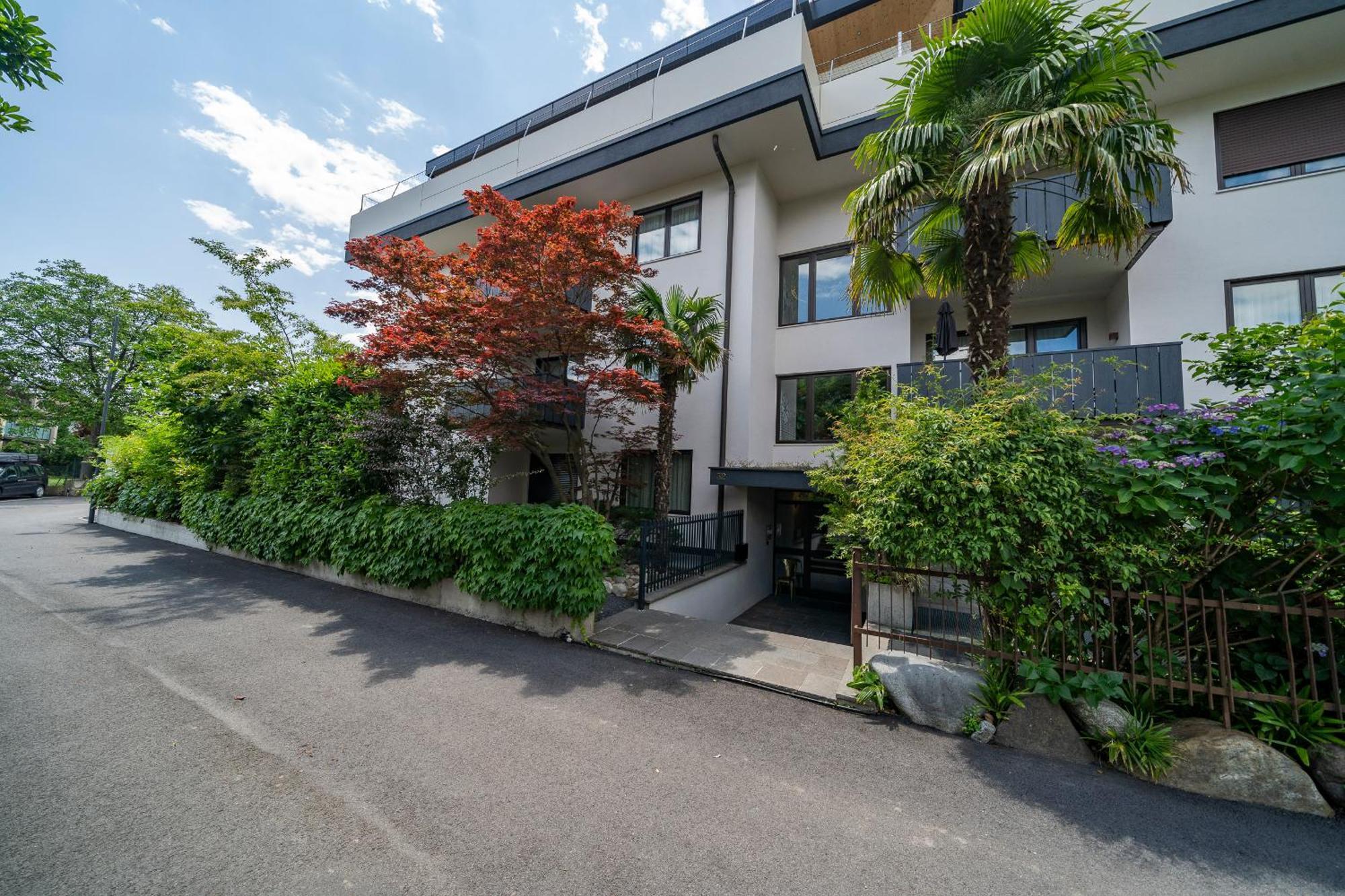 Goldfinger + Suites ラナ エクステリア 写真