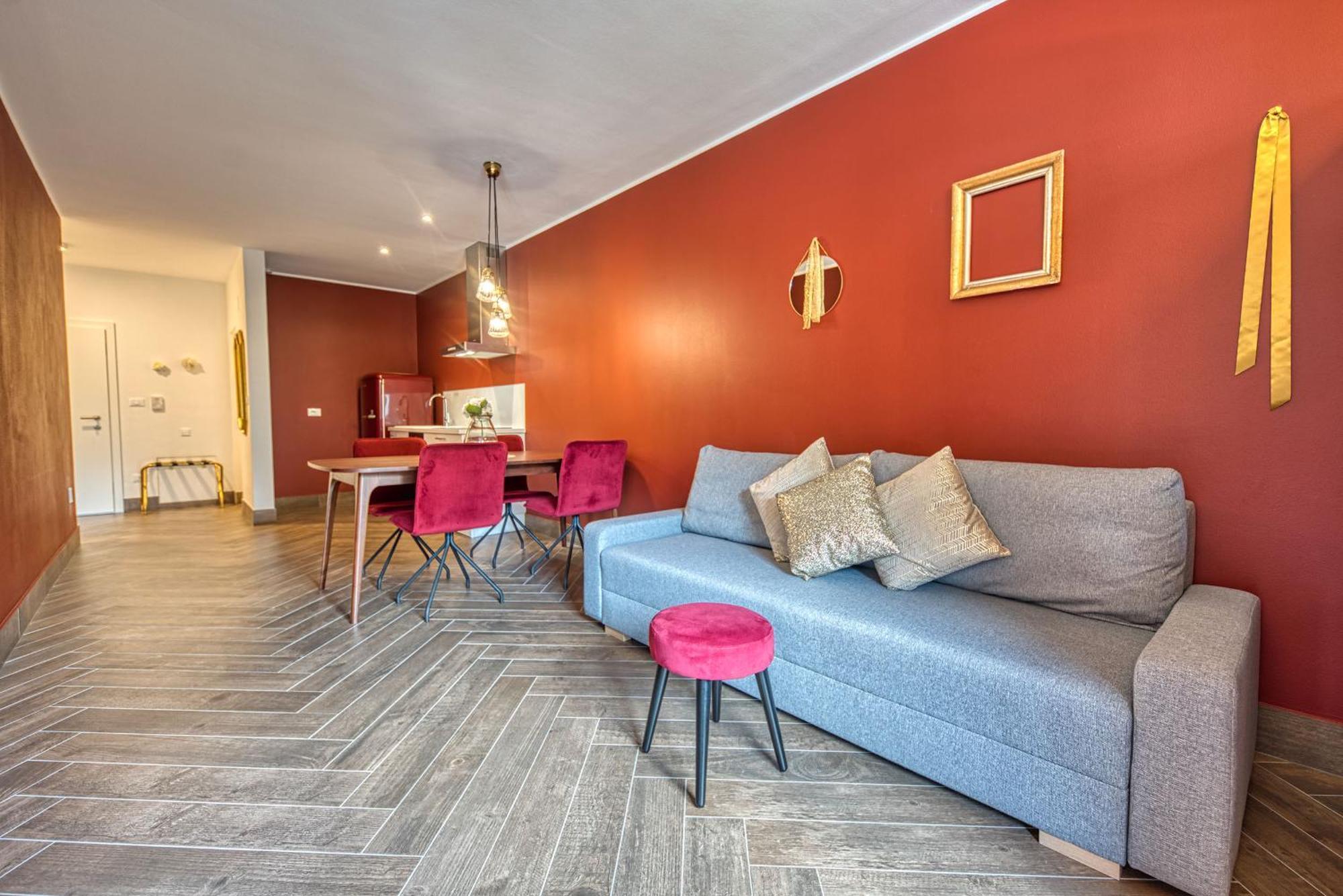 Goldfinger + Suites ラナ 部屋 写真