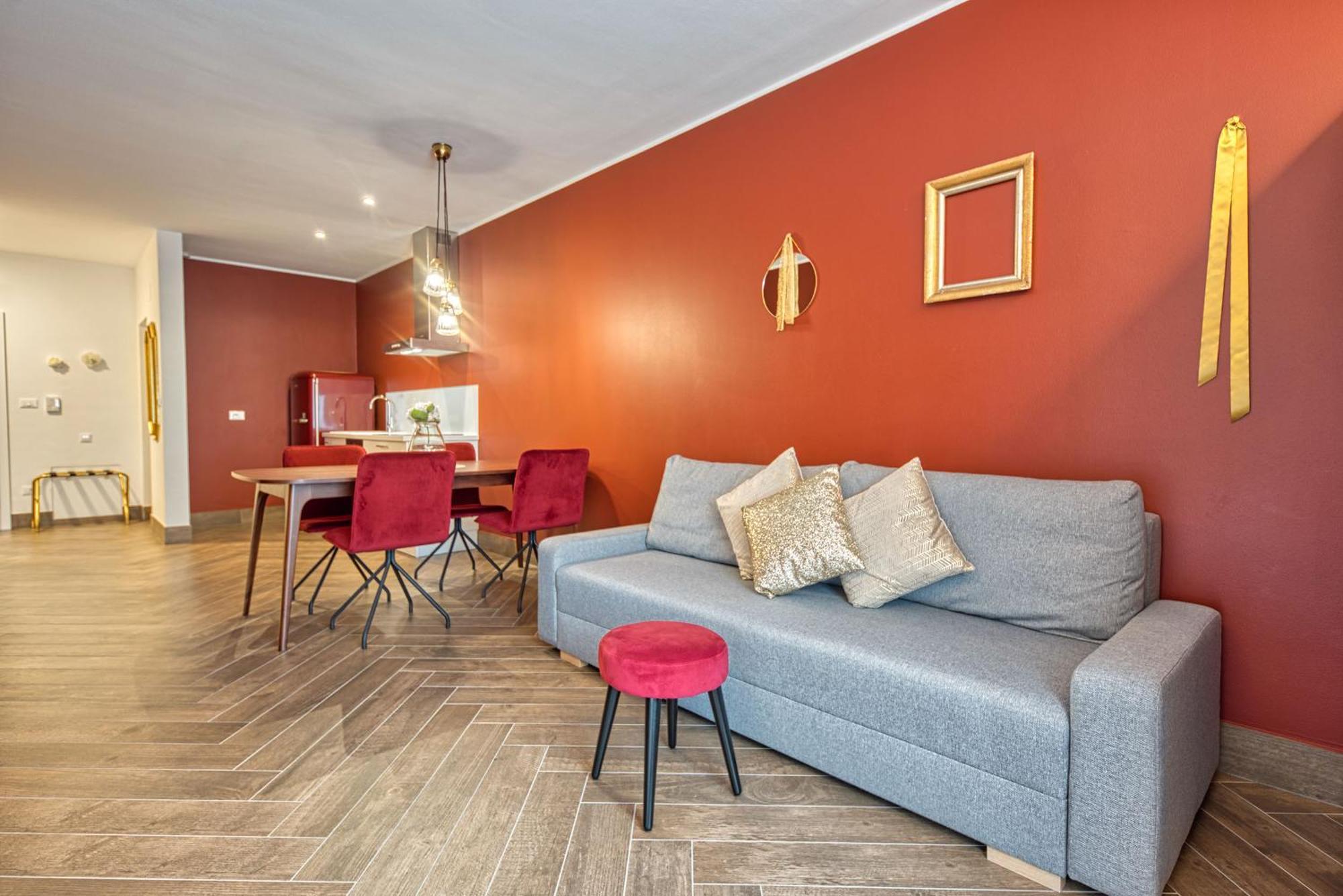 Goldfinger + Suites ラナ 部屋 写真