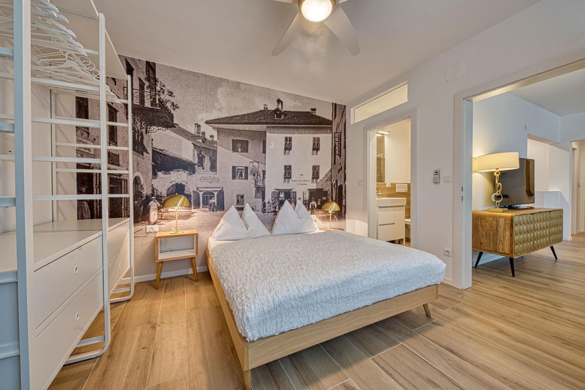 Goldfinger + Suites ラナ 部屋 写真